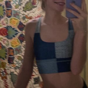Crop top / work out bra